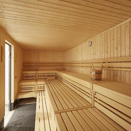 Reetland Am Meer - Premium Reetdachvilla Mit 3 Schlafzimmern, Sauna Und Kamin E05 Dranske Exterior photo