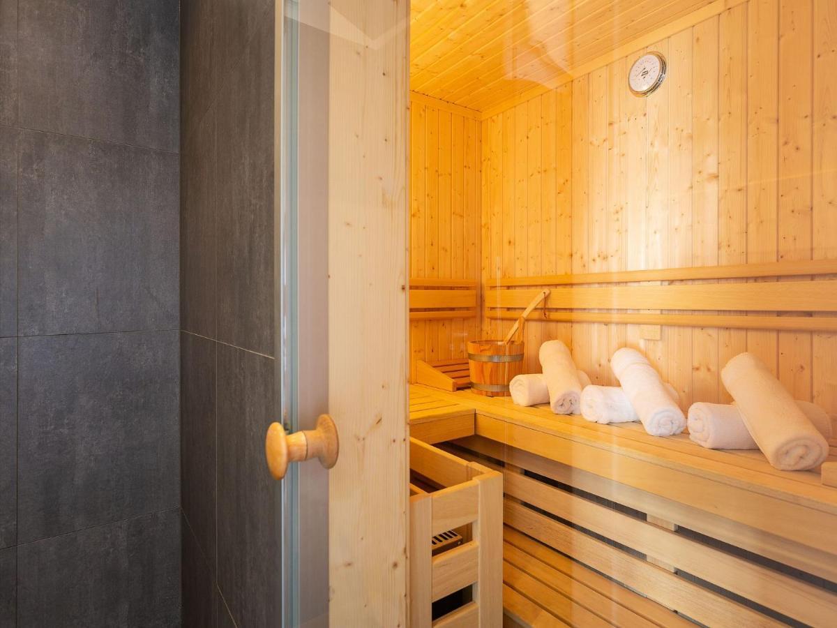 Reetland Am Meer - Premium Reetdachvilla Mit 3 Schlafzimmern, Sauna Und Kamin E05 Dranske Exterior photo